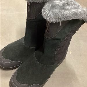 Columbia Women's Ice Maiden II Slip Winter Boot in Black/Shale Size 6.5